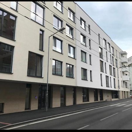 Skau Piano Family & Business Apartment Free Parking Братислава Экстерьер фото