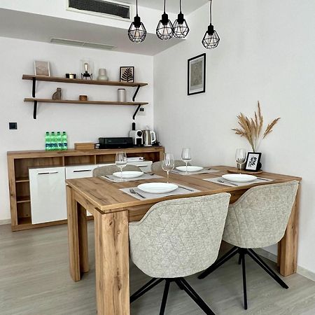 Skau Piano Family & Business Apartment Free Parking Братислава Экстерьер фото