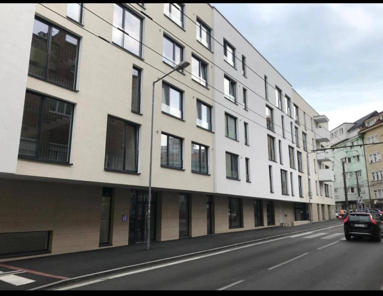 Skau Piano Family & Business Apartment Free Parking Братислава Экстерьер фото