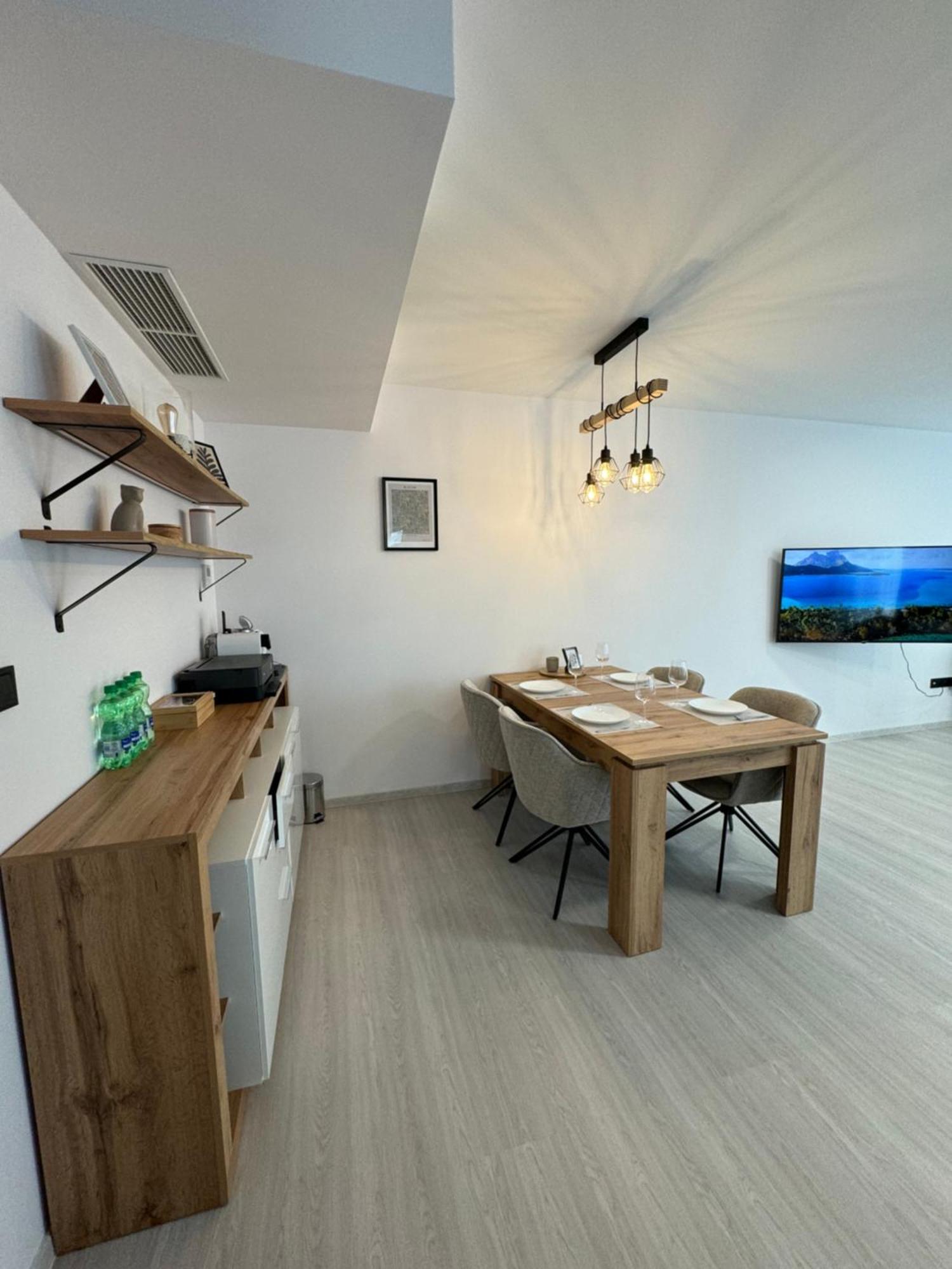 Skau Piano Family & Business Apartment Free Parking Братислава Экстерьер фото
